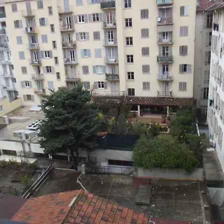 Grand Studio 30m² En Centre-ville A * Nice