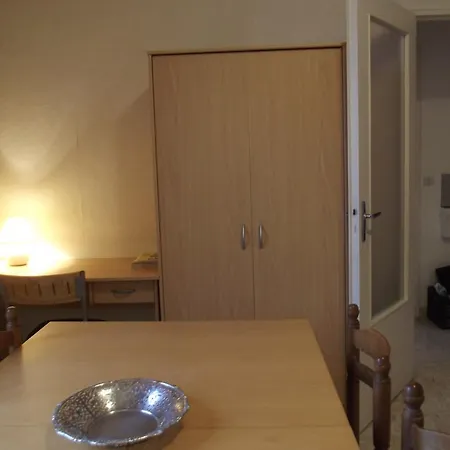 Grand Studio 30m² En Centre-ville à Appartement Nice